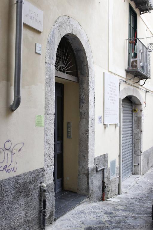 Amalfitani Salerno Centro Bed and Breakfast Exteriör bild