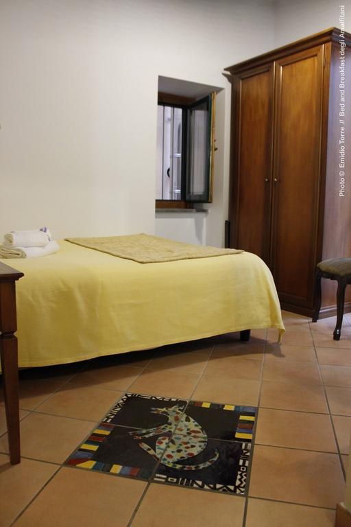 Amalfitani Salerno Centro Bed and Breakfast Rum bild