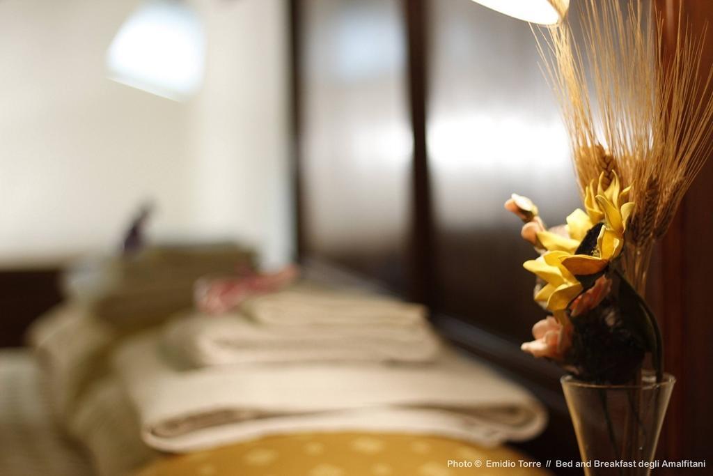 Amalfitani Salerno Centro Bed and Breakfast Exteriör bild