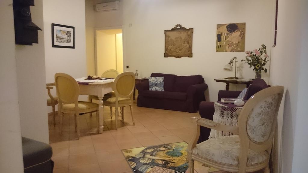 Amalfitani Salerno Centro Bed and Breakfast Exteriör bild