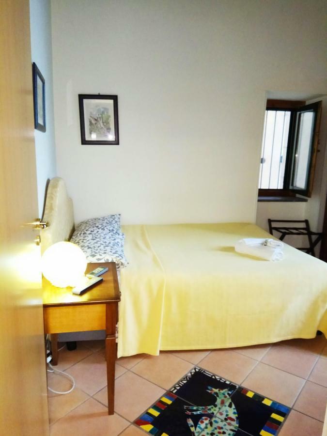 Amalfitani Salerno Centro Bed and Breakfast Exteriör bild