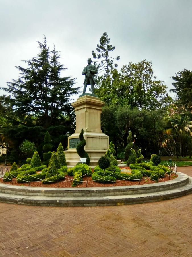 Amalfitani Salerno Centro Bed and Breakfast Exteriör bild