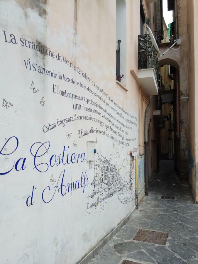 Amalfitani Salerno Centro Bed and Breakfast Exteriör bild